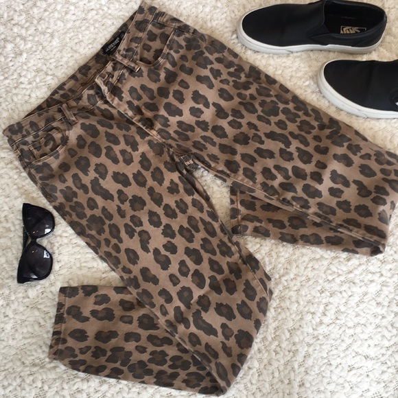 Blank NYC Denim - Blank NYC Jeans w/Stretch Leopard Print Size 29